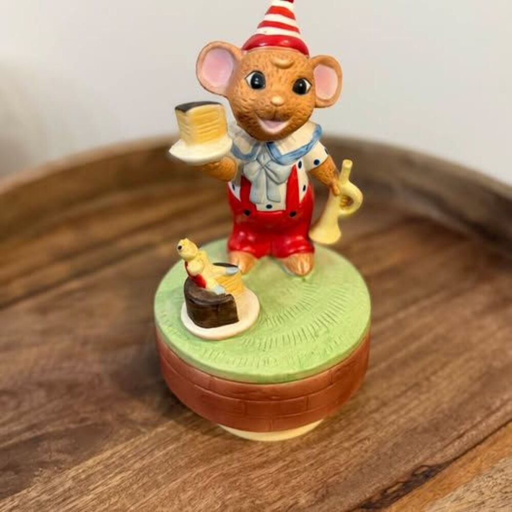 Vintage Ceramic Mouse Music Box